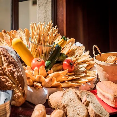 Juana Жюан-ле-Пен