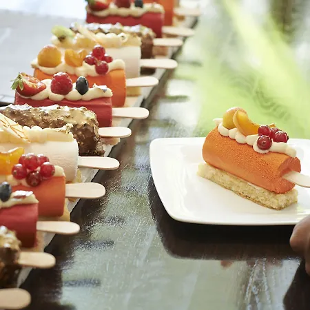 Готель Juana 5*