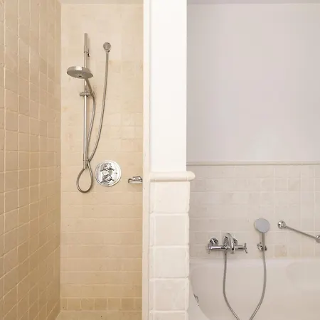 Hotel Juana 5*